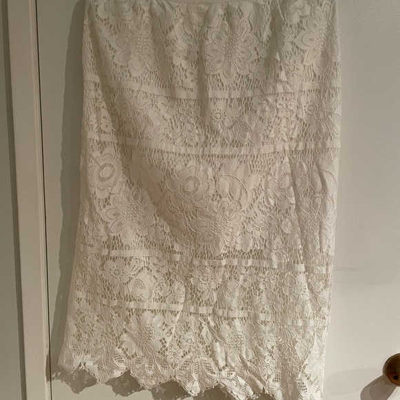 2 piece lace Wayf skirt and crop top set - Picture 5 of 8